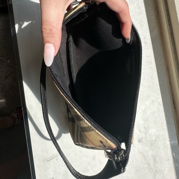 Burberry pouch - Picture 3 of 5